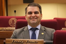 Diputado impulsa sanciones para morosos de prestación alimentaria