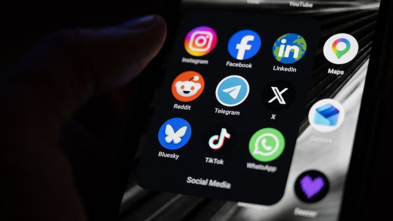 La Corte Suprema de Francia se expidió sobre la prohibición de las redes sociales a los menores de 15 años en el país.