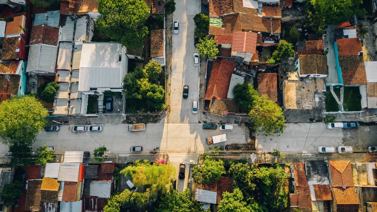 Municipalidad de Asunción renueva calles en el barrio Itá Pytã Punta