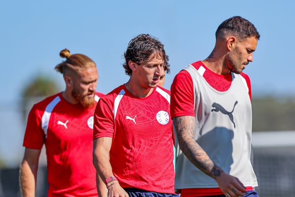 Galarza y Pitta ganan terreno en el once inicial para jugar ante Turquía
