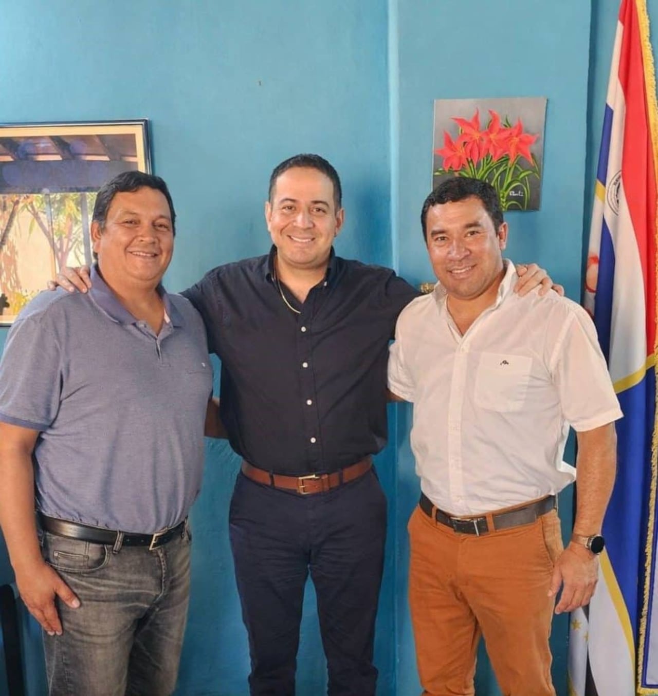 Juan Carlos Meza junto a Ricardo Estigarribia y Augusto Galeano, concejal departamental.
