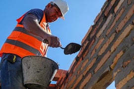 Advierten que aumento del salario mínimo arriesga a generar mayor desempleo