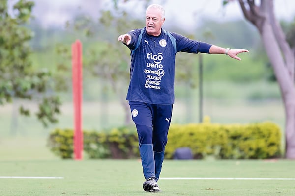 La Albirroja se pone desde hoy su ropa de fajina con vistas al Mundial
