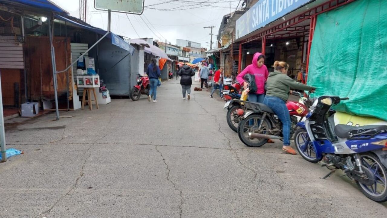 Las calles de Nanawa son estrechas, estacionar es bastante complicado.
