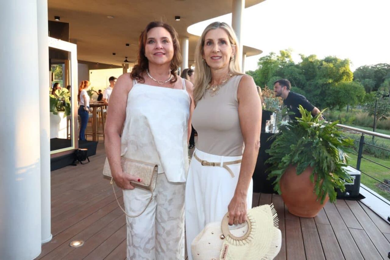 Amanda Santos y Teresa Ratti.