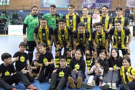 Atenas consolida su liderazgo en el fútbol de salón