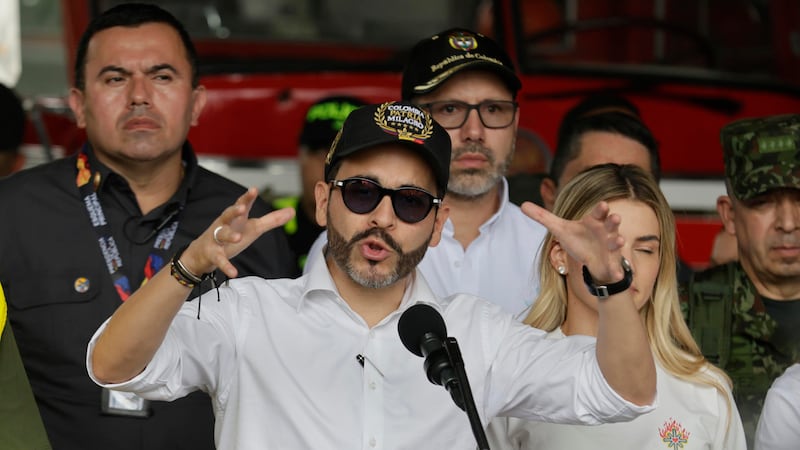 El presidente de Colombia, Abelardo de la Espriella, habla durante una rueda de prensa en Pereira (Colombia).