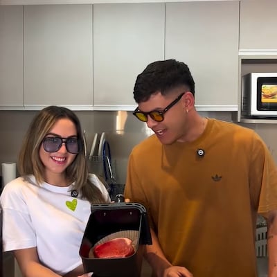Arita Giménez y “Cachorro” Sánchez demostraron su habilidades en la cocina