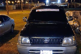 Policía incauta camioneta y drogas en Encarnación