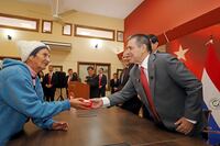Horacio Cartes encabezó entrega de 120 prótesis dentales en la ANR en el marco de Paraguay Sonríe