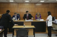 Condenan a operador de senador pero absuelven a abogado