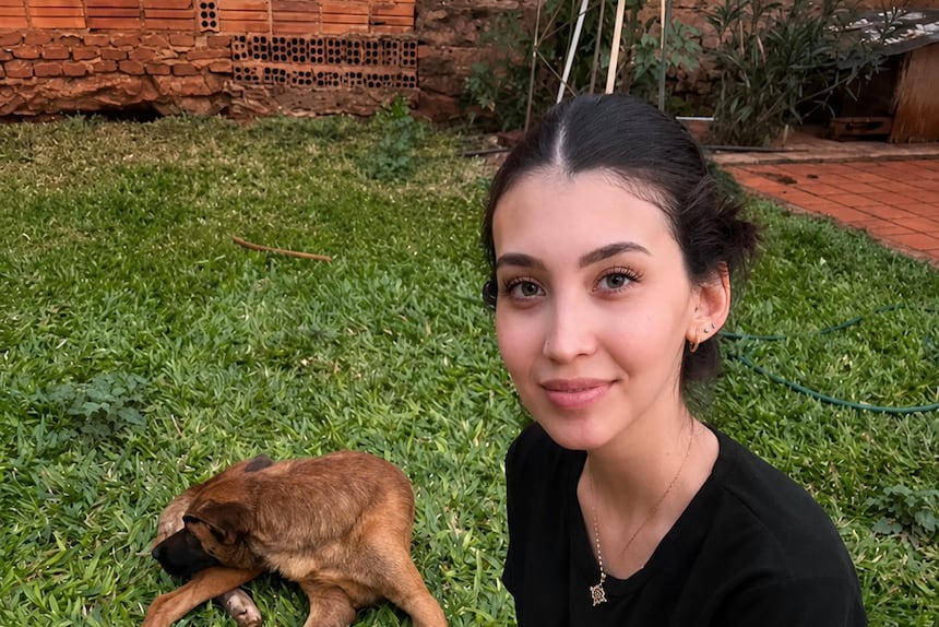 Jimena Sosa impulsa campaña por “Goofy”, un perro rescatado
