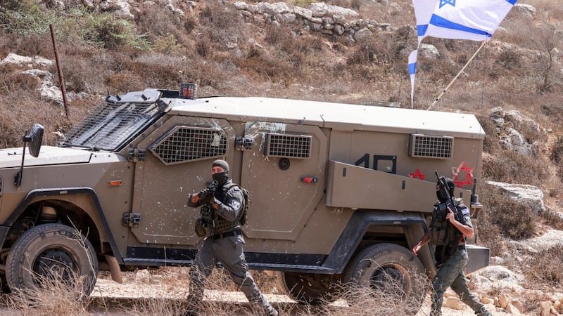Soldados de Israel durante un operativo en Qusra, cerca de Nablus.