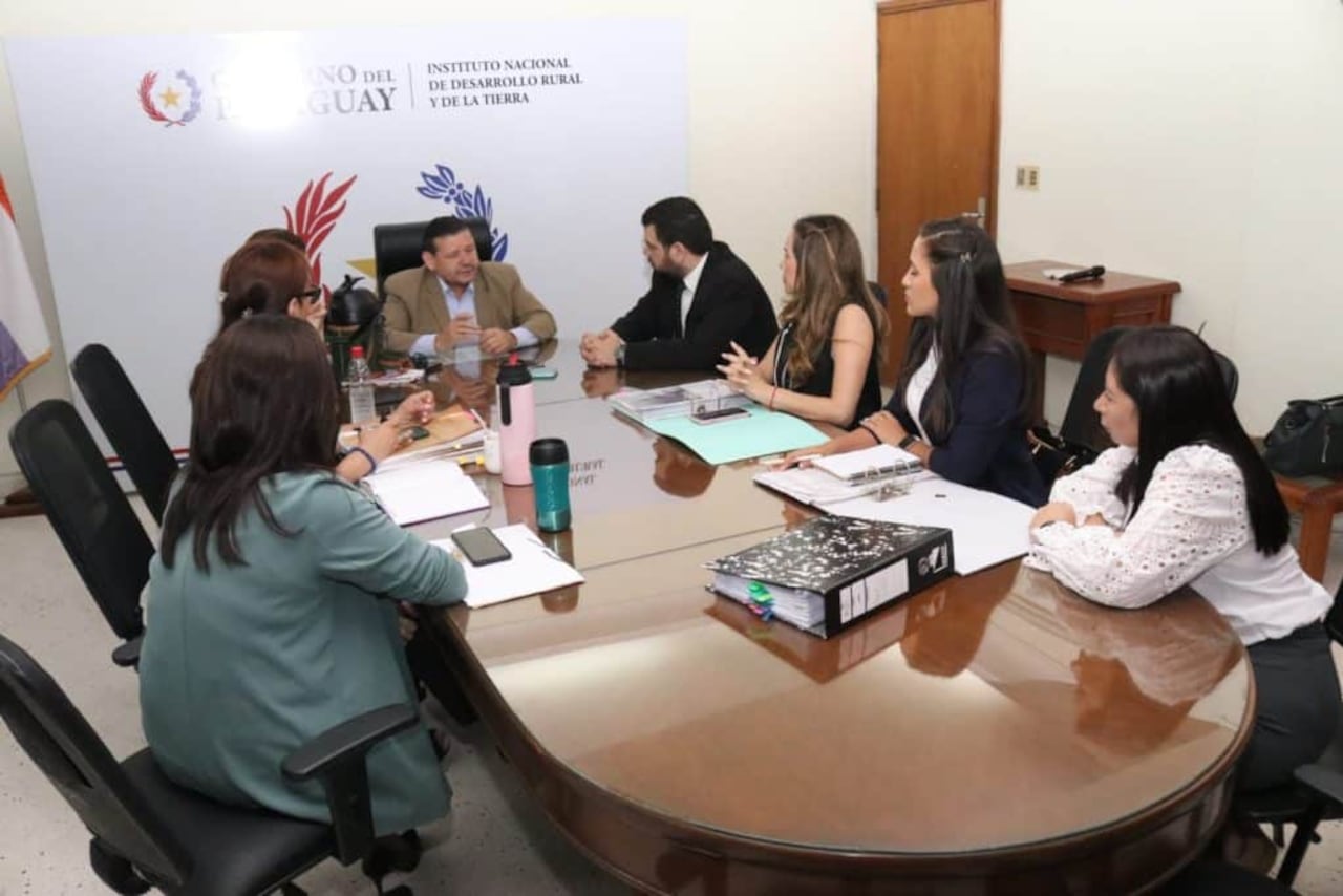 En la reunión acordaron entregar todos los datos necesarios a la fiscalía para continuar con la investigación.