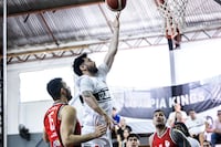 Los Kings se mantienen arriba