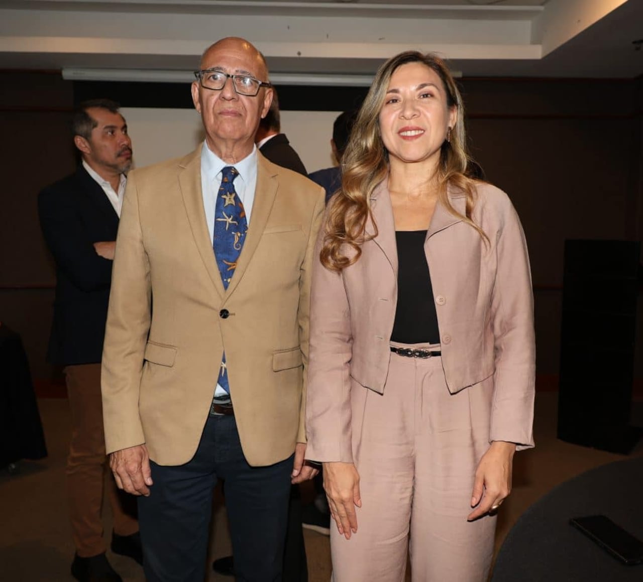 Gustavo Riego y Cynthya Wagata.