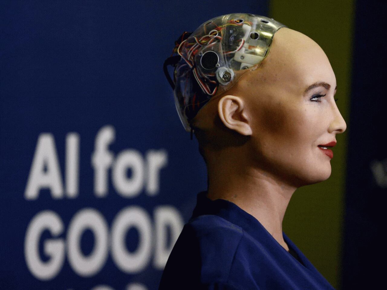 Sophia la primera robot humanoide con ciudadanía digital.