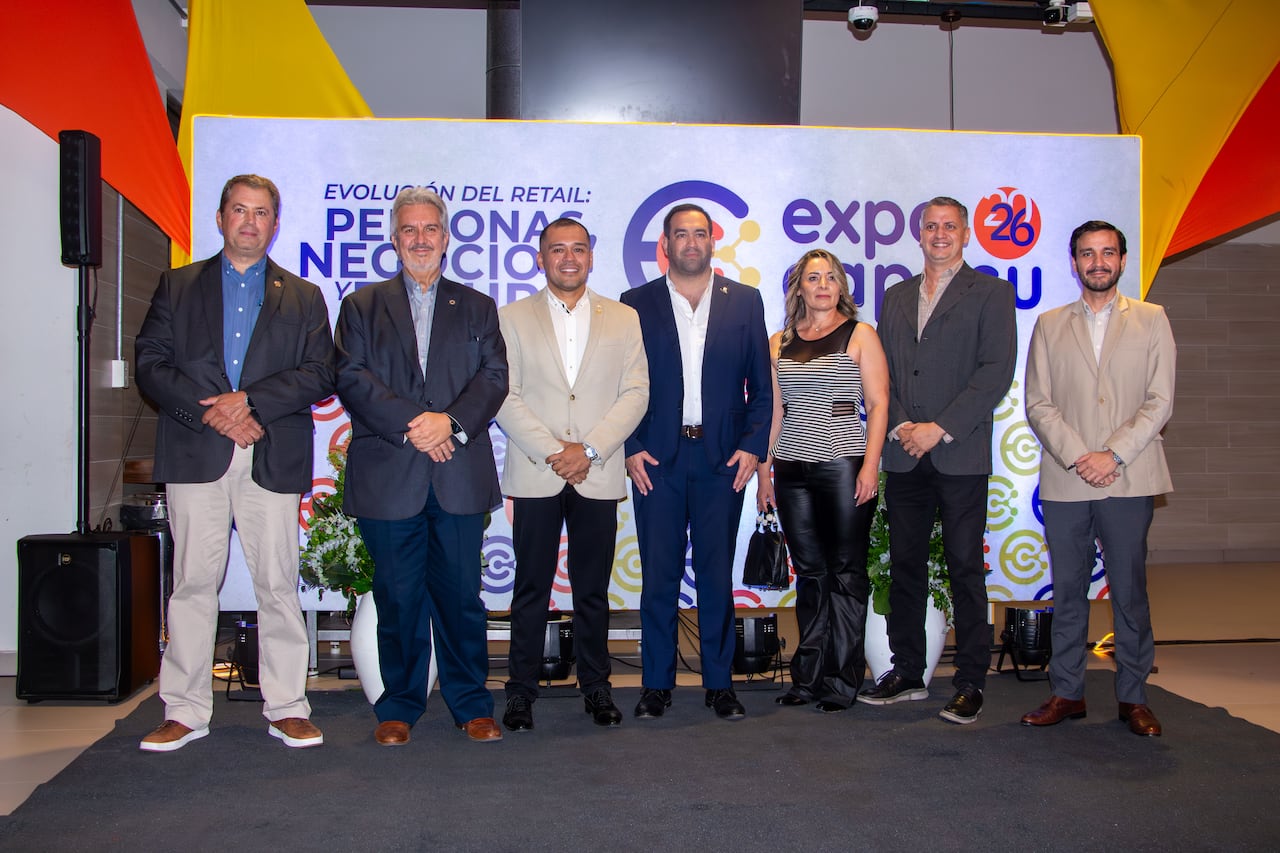 Referentes del sector comercial participaron del lanzamiento realizado en el Restaurante Festa del Supermercado Areté.