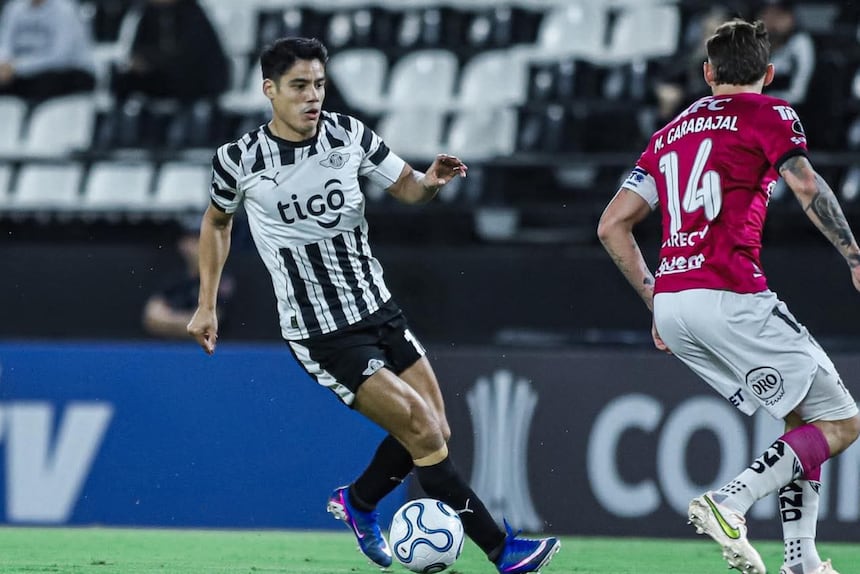 El Gumarelo se presenta en Ecuador por el honor
