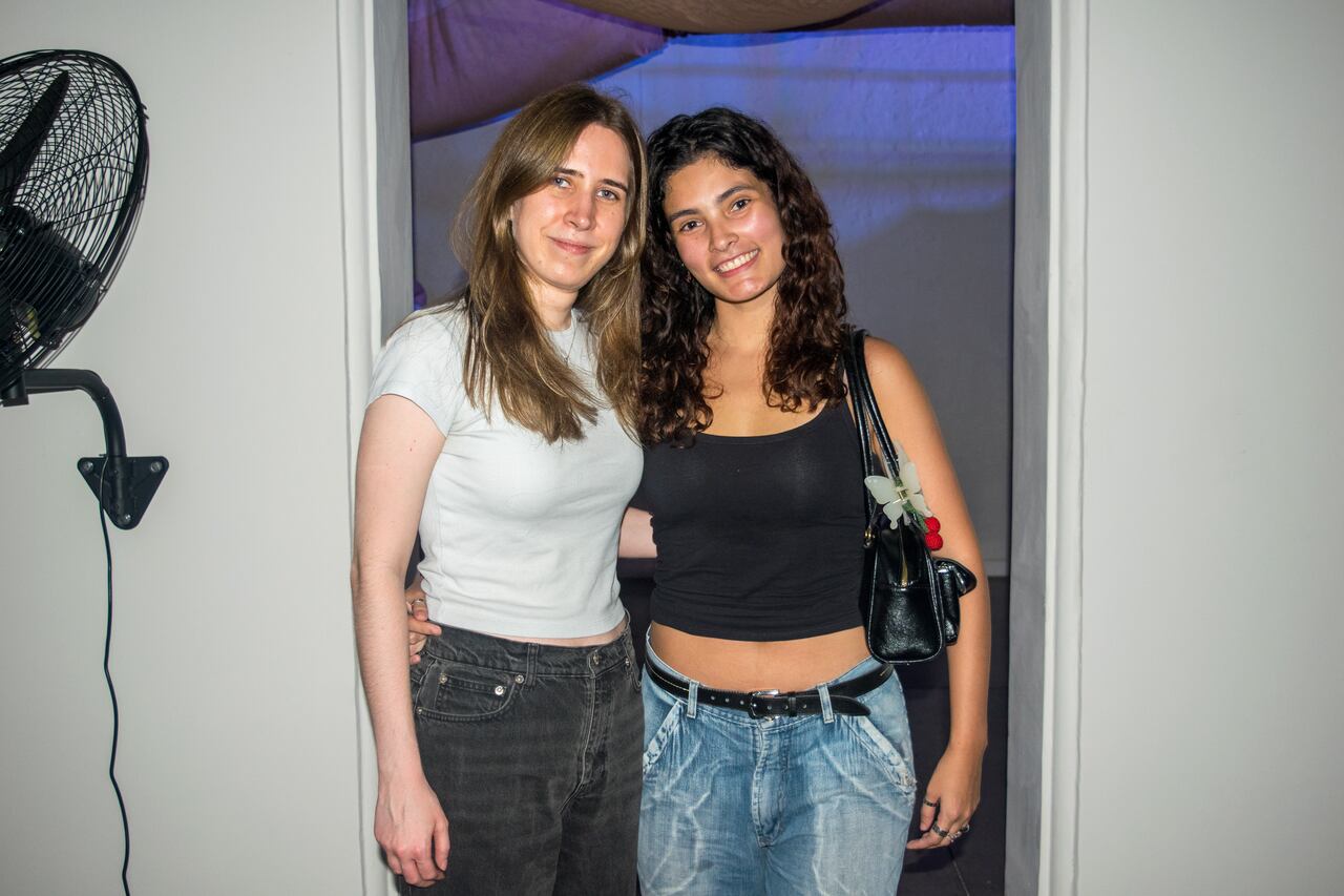 Darleen Koops y Kathia Sosa.