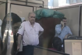 Incautan celulares del poder de Ramón González Daher y de su hijo