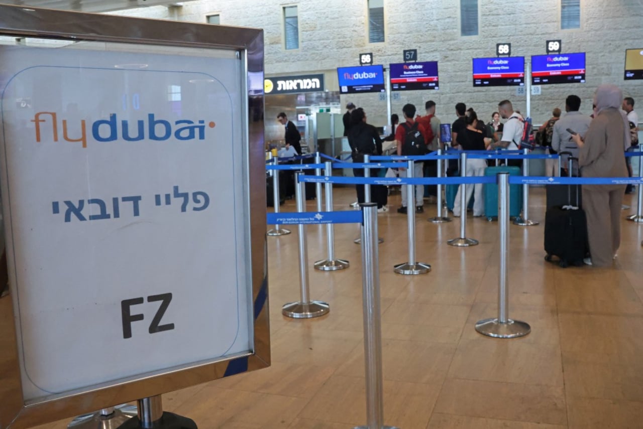 El mostrador de Flydubai cerrado, en el aeropuerto Ben Gurion Airport, en Tel Aviv.