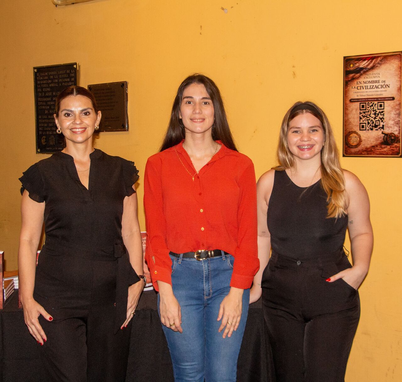 Eva Ruiz Díaz, Oriana Olivares y Camila Cáceres.