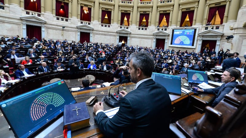 Sesión de la Cámara de Diputados Argentina que aprobó el proyecto de reforma del Banco Central, impulsado por Javier Milei.