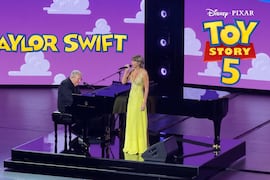 Taylor Swift sorprendió en el estreno mundial de Toy Story 5