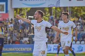 Libertad remonta y sigue en la parte alta de la tabla