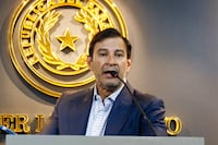 Senador Ovelar ratifica candidatura de Alliana y cuestiona errores en la comunicación económica