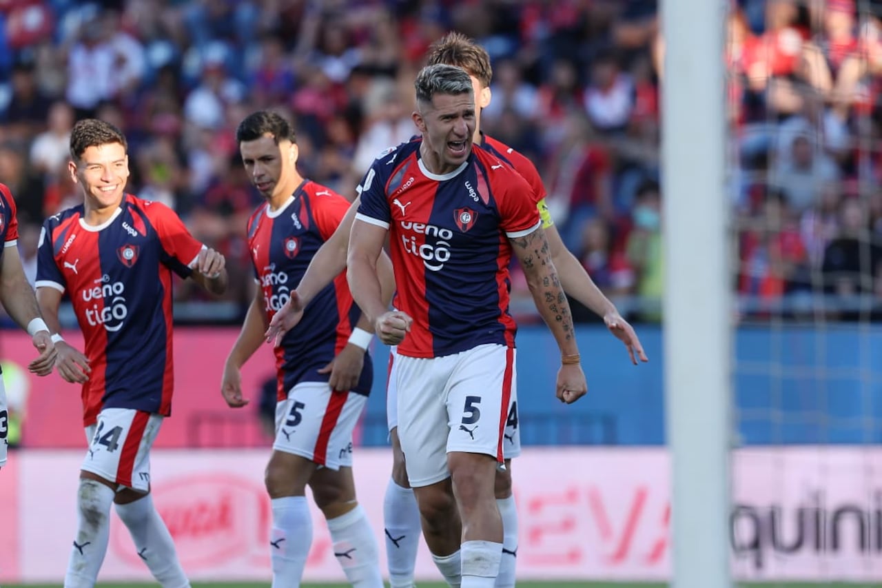 Morel cambió el penal por gol y estableció el segundo para Cerro.