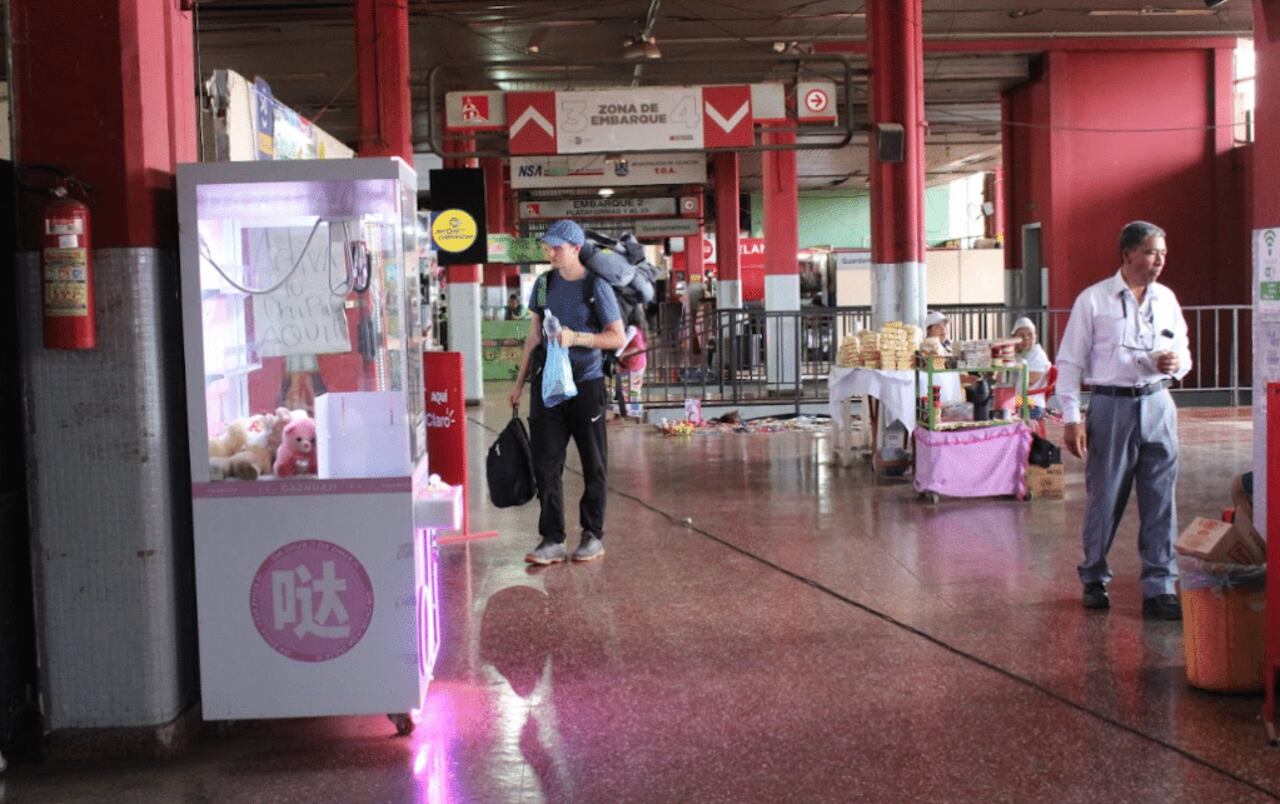 Faltando tres días para la Nochebuena, algunos ciudadanos ya están viajando con cierta anticipación para evitar la afluencia excesiva en laEstación de Buses de Asunción.