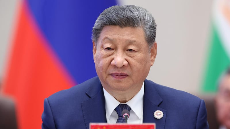 El mandatario chino Xi Jinping llega a Egipto para una visita de Estado, tras una década.