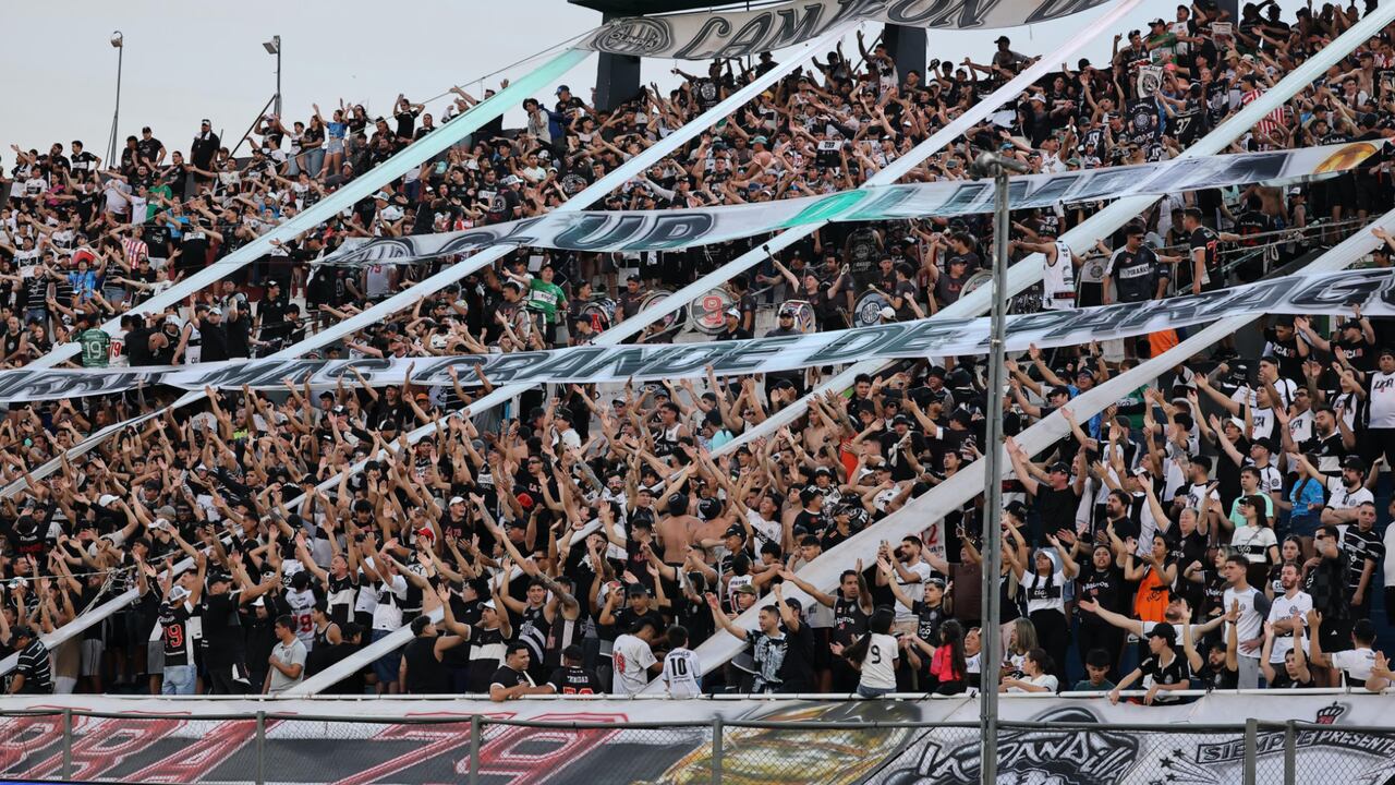 La hinchada olimpista prepara una gran fiesta para el duelo del jueves ante Vasco da Gama.