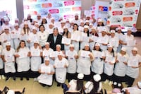 Capacitación que inspira, egresan 255 emprendedores gastronómicos