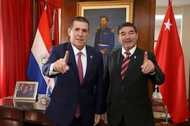 Senador Carlos Núñez retorna al movimiento Honor Colorado