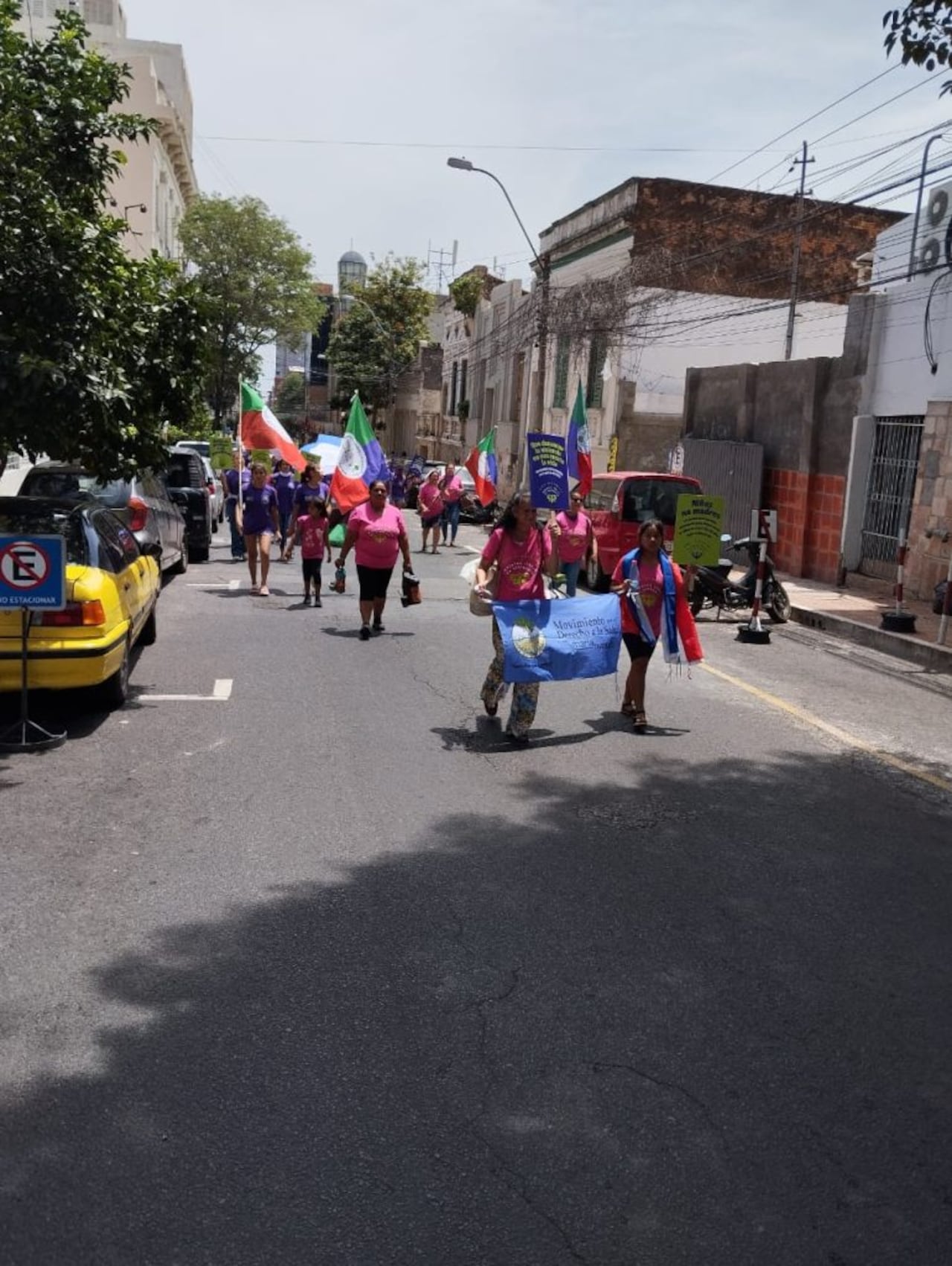 Marchan como protesta ante los casos de violencia contra las niñas. Foto Gentileza.