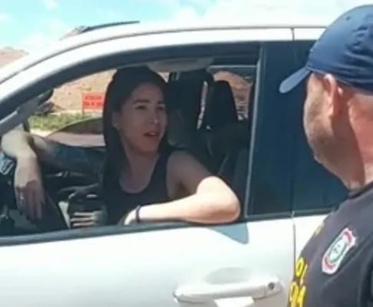 Claudia Guillén, la auxiliar de fiscalía, ahora denuncia que les estàn amenazando incluso. Su caso, donde todo apunta que es vìctima y no gestora del ilìcito, està destapando la olla podrida que parece tener su epicentro en la propia Policìa Nacional.