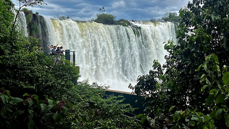 Vista general de un sector de las Cataratas de Yguazu, en el estado de Paraná, Brasil.