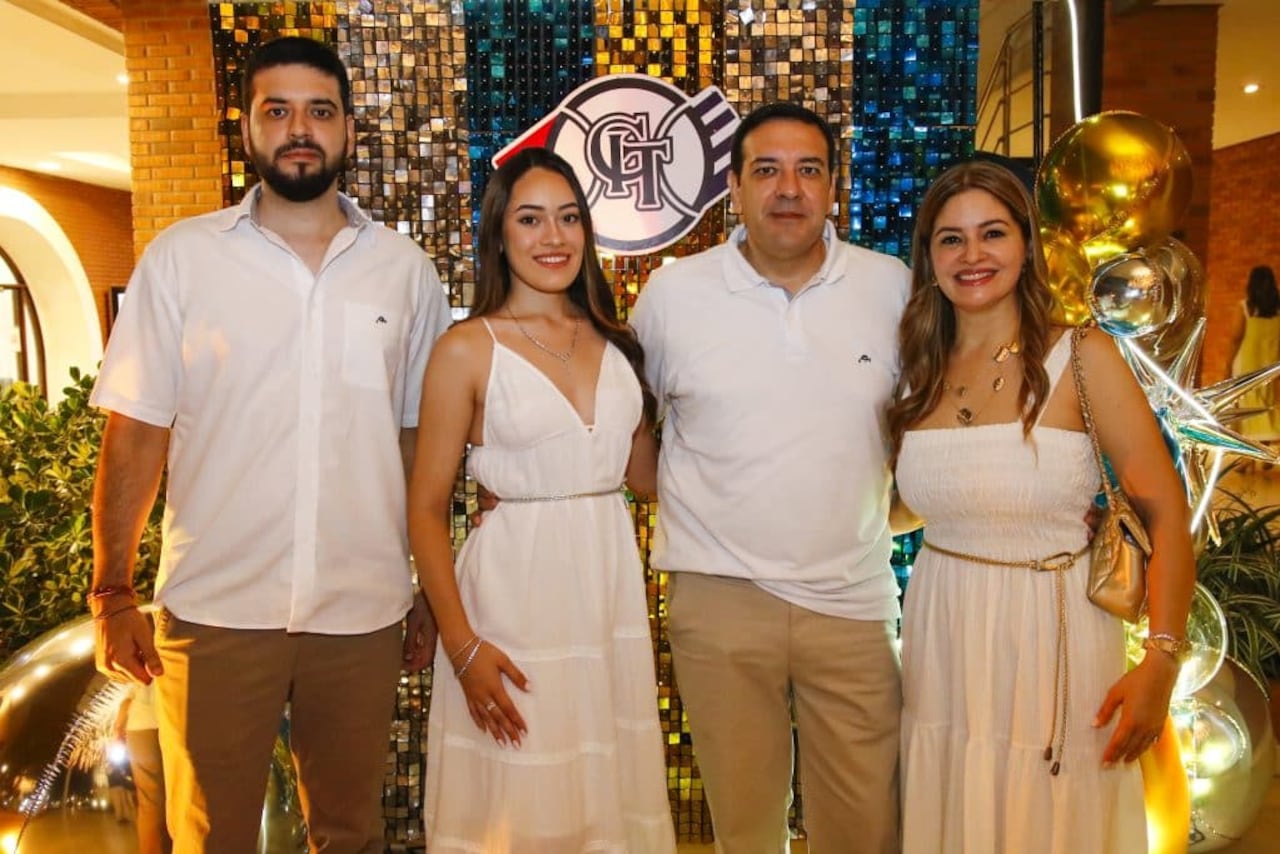 Iván Irala, Leticia Irala, Rodrigo Irala y Rosa Amarilla.