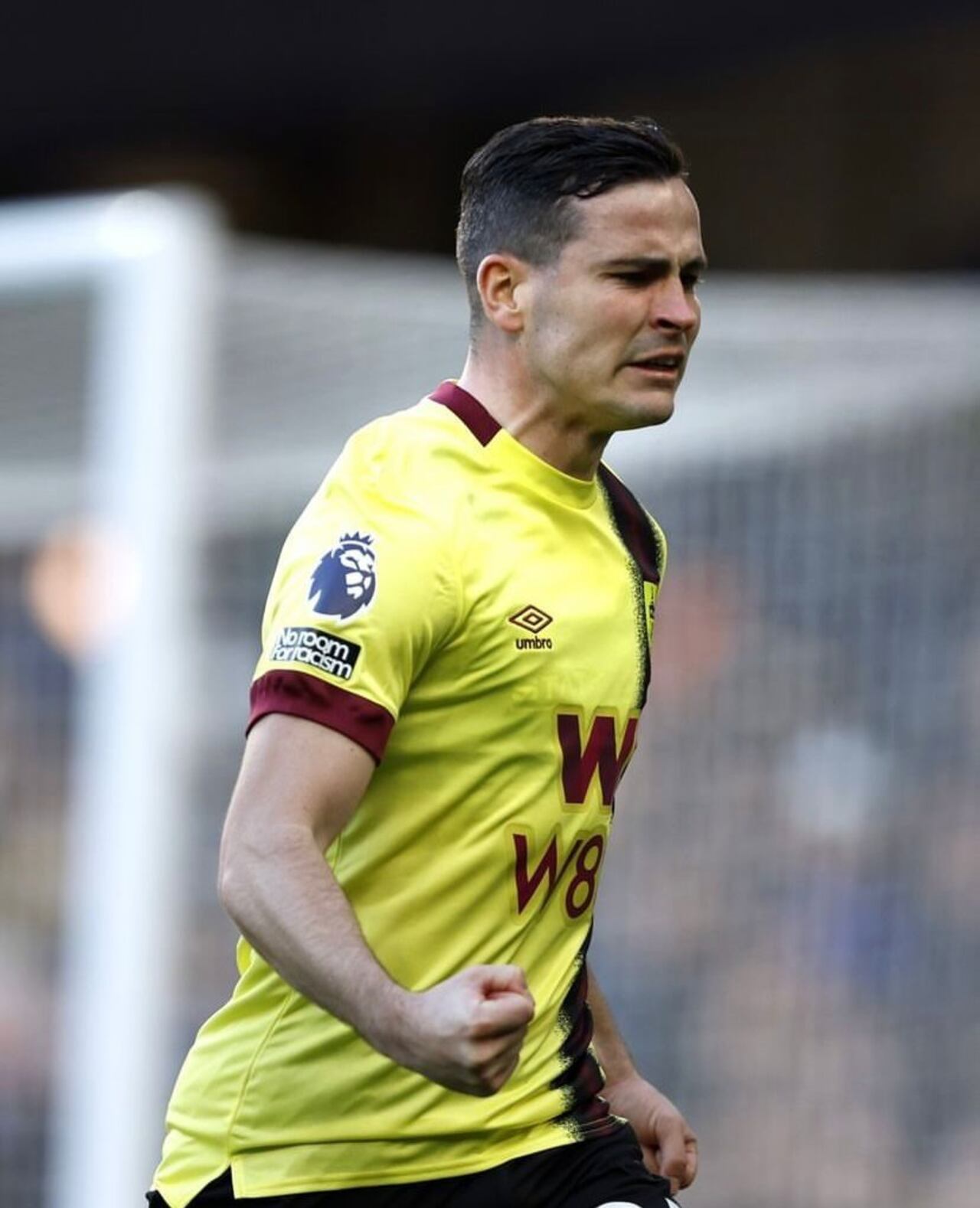 Josh Cullen festejando el empateFoto: Burnley