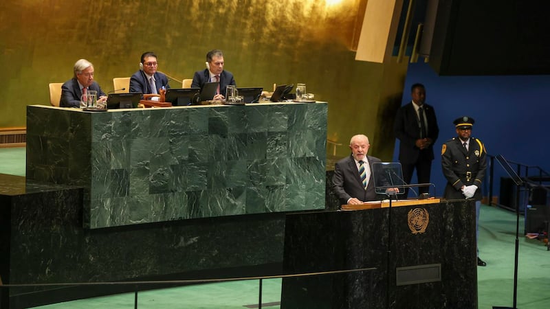 Luiz Inacio Lula Da Silva, presidente de Brasil, se dirige a la Asamblea General de la ONU, en Nueva York, hoy.