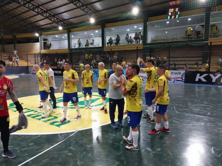 Con medio centenar de goles arrancaron finales de salón