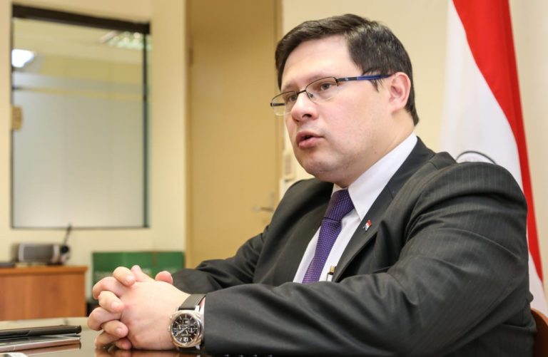 Foro Tributario en Paraguay expone avances fiscales