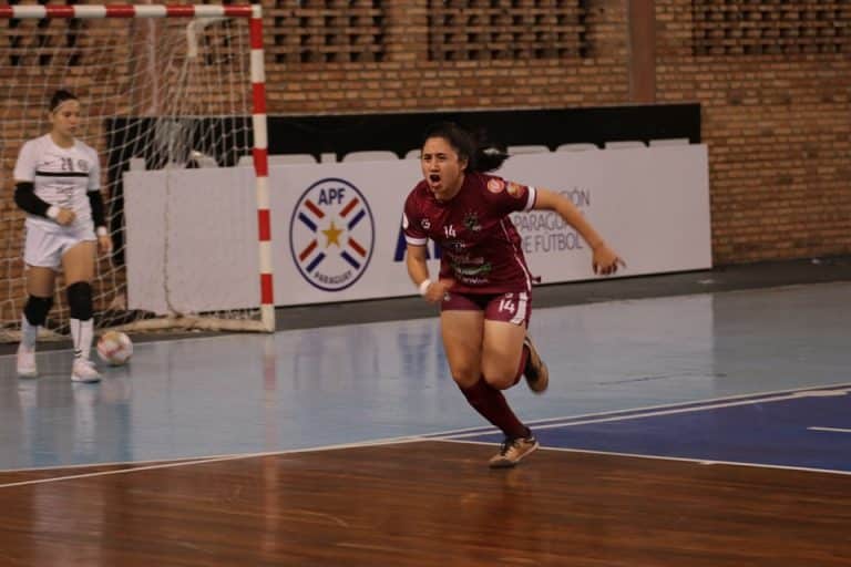 Exa Ysaty es bicampeón femenino de futsal FIFA tras batir a Olimpia por penales
