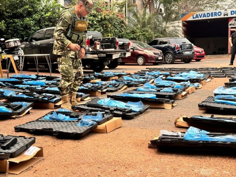 Allanamientos por tráfico de armas: 3.000 piezas desaparecidas