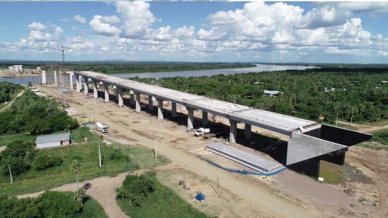 Prensa brasileña destaca construcción del puente sobre la Bioceánica