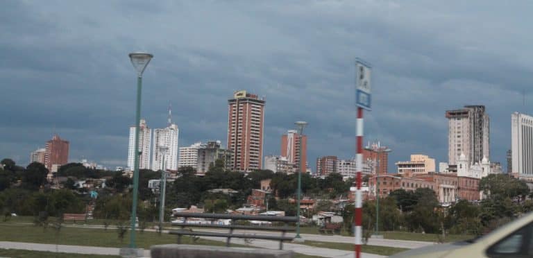 Cielo nublado y lluvias dispersas en gran parte del país