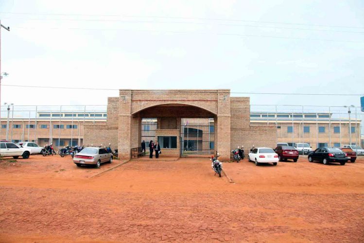 Desbaratan red de microtráfico en penal de Misiones
